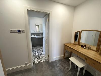 DRESSING ROOM